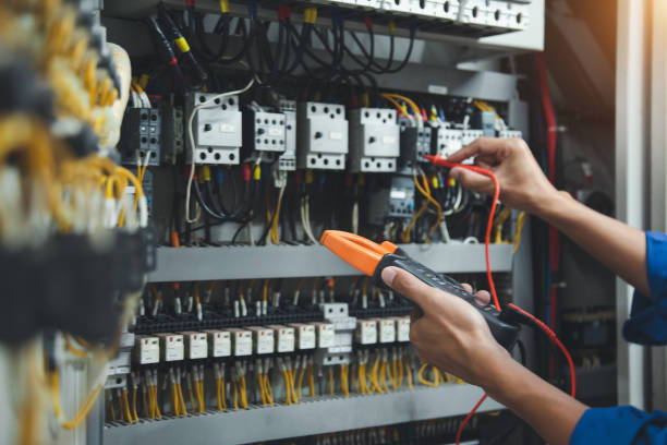 Best Affordable Emergency Electrician  in Lewiston, MN